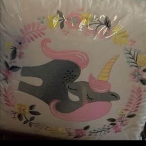 New in Bag! Unicorn/clouds blanket set
